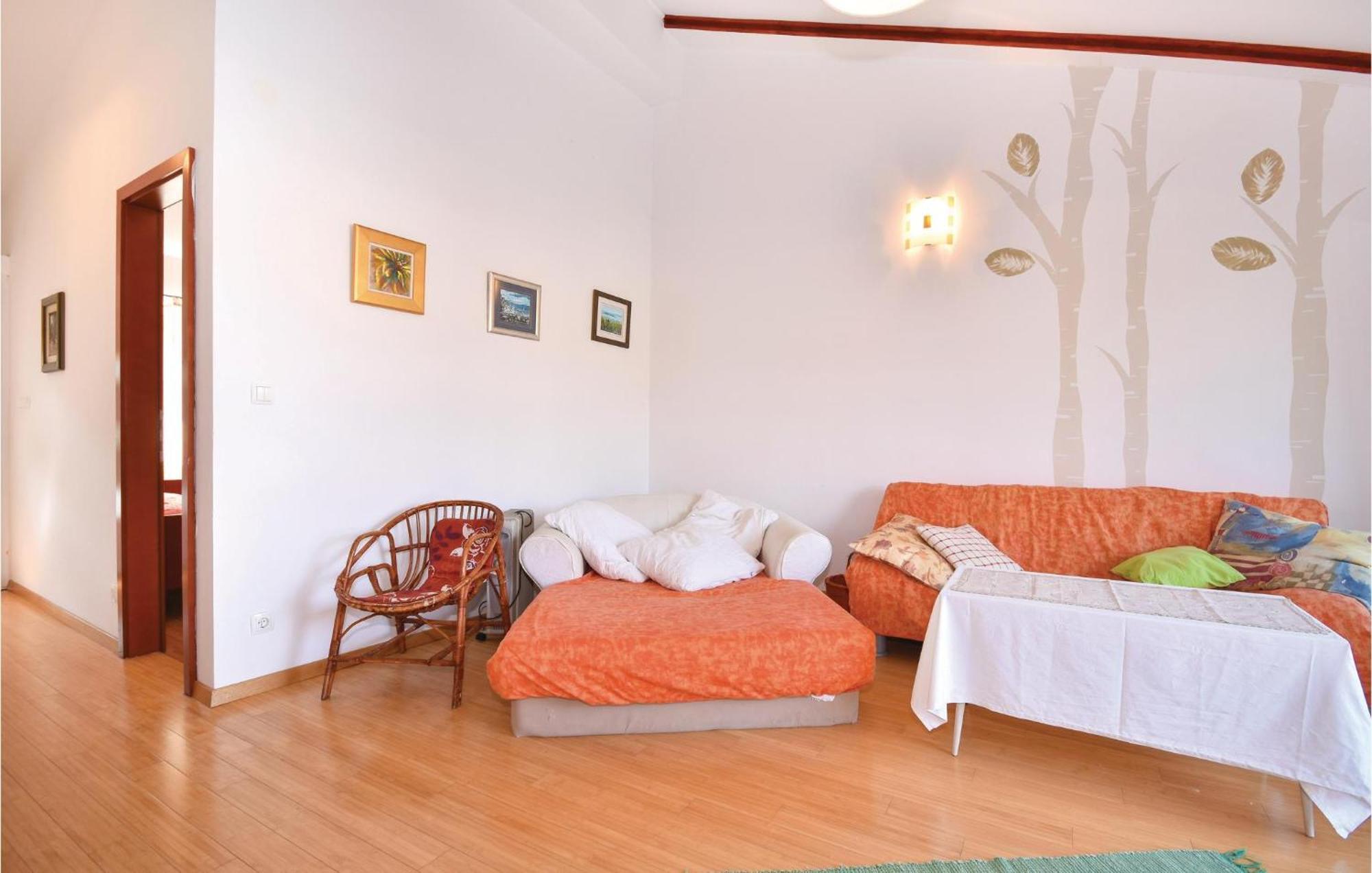 2 Bedroom Gorgeous Apartment In ستومورسكا المظهر الخارجي الصورة